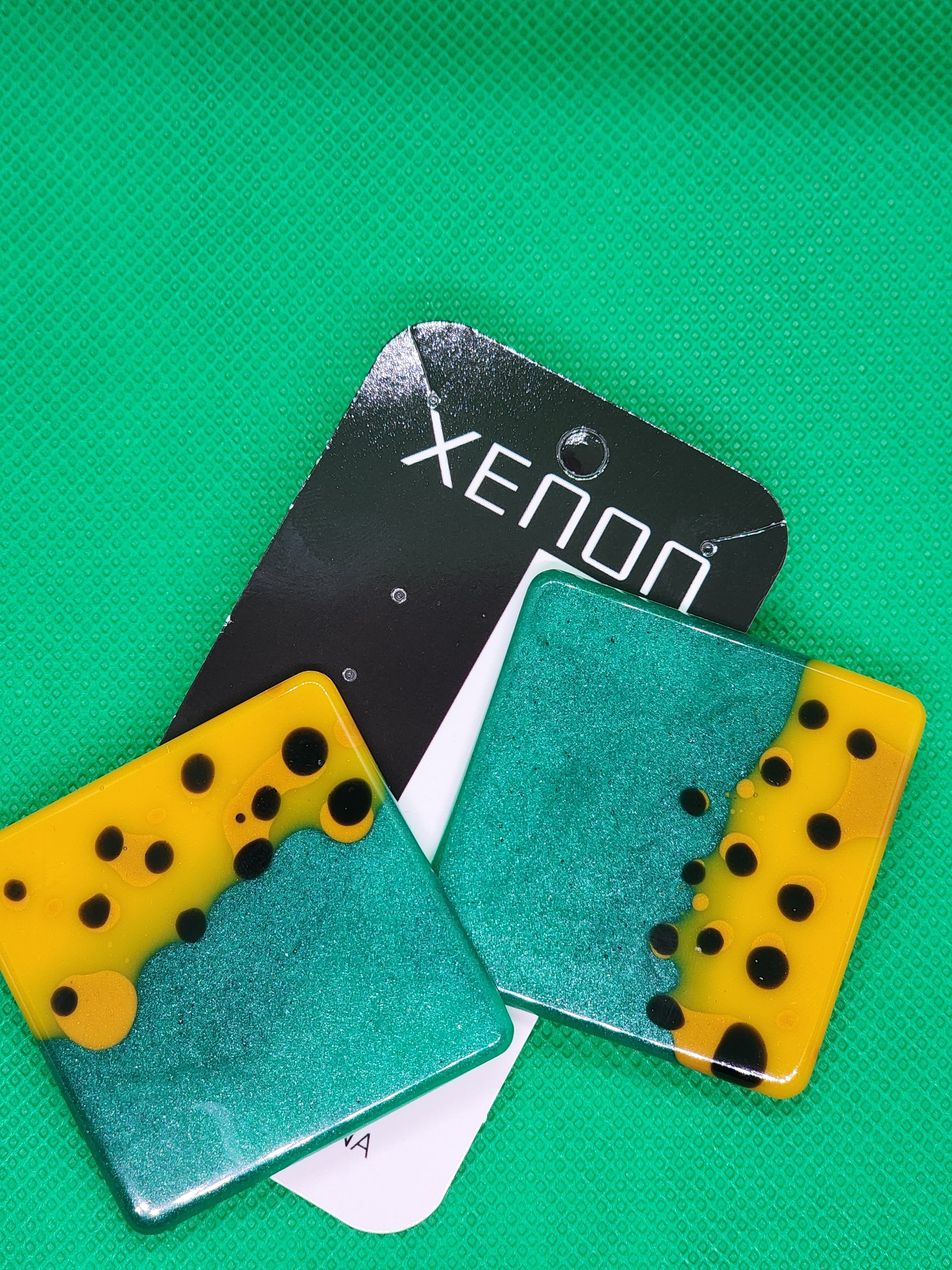 Brinco Onça com Verde